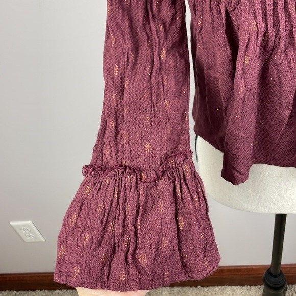 Versona Cropped Blouse SZ S Ruffle Sleeves Maroon with Gold Sparkles - Picture 5 of 11